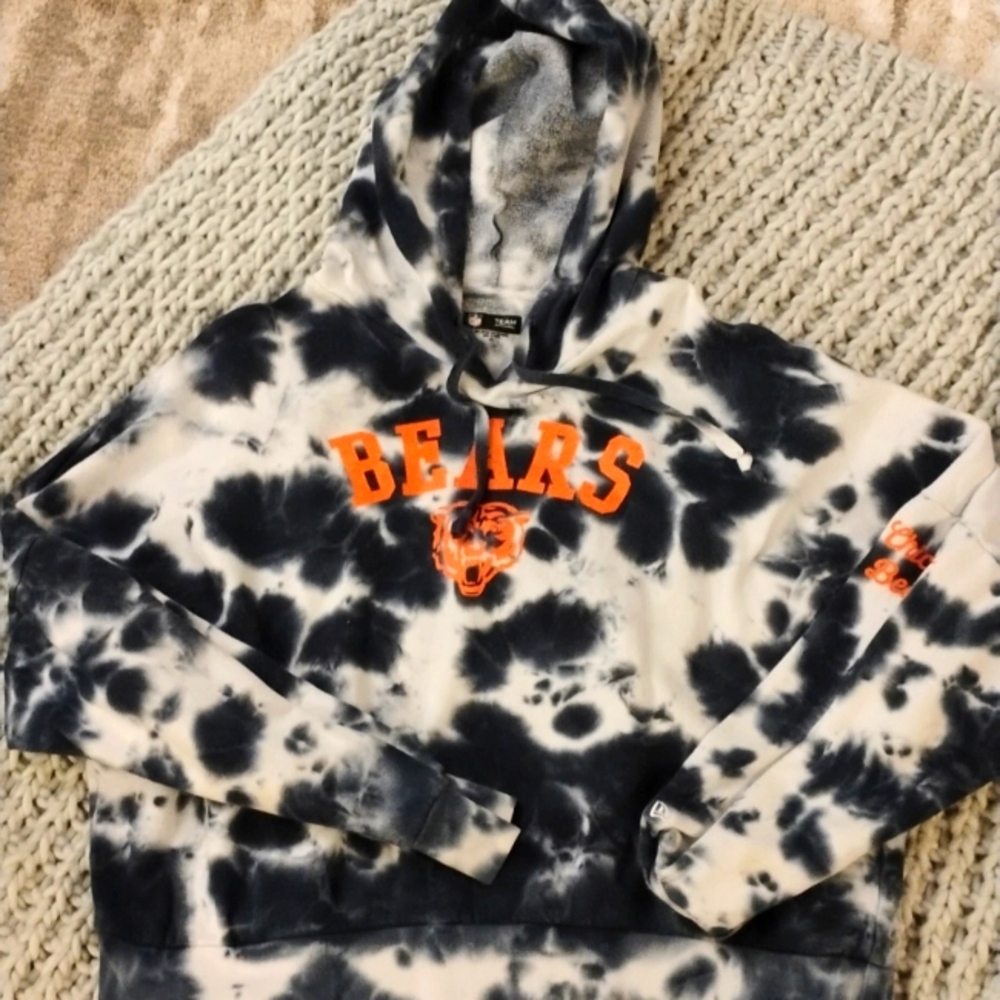 Great condition Chicago Bears cropped hoodie